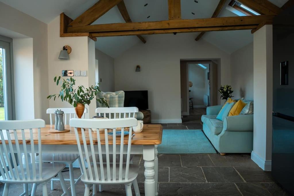 The Stables, Converted Barn Outside York Exterior photo